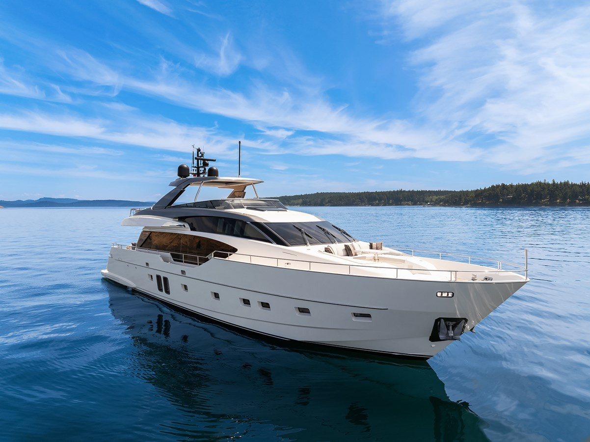 https://arconyachts.ams3.digitaloceanspaces.com/83742/conversions/large_4727677-optimize.jpg