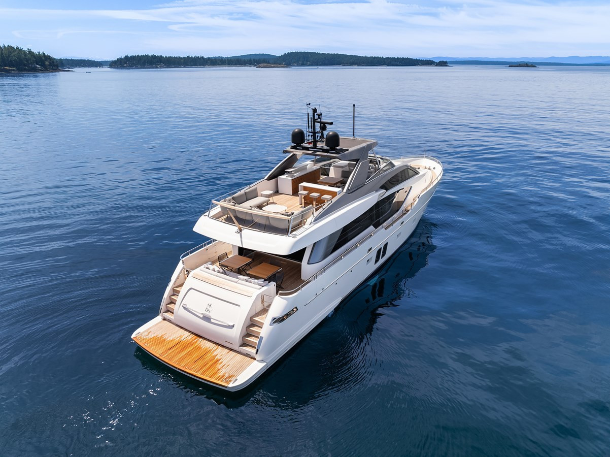 https://arconyachts.ams3.digitaloceanspaces.com/83745/conversions/large_4727678-optimize.jpg