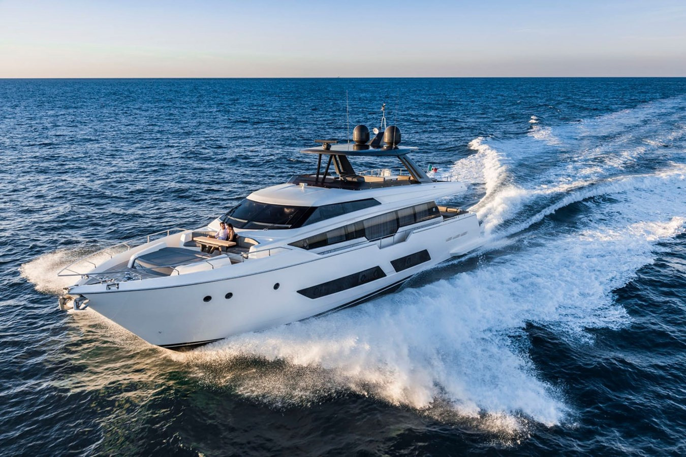 https://arconyachts.ams3.digitaloceanspaces.com/83782/conversions/large_4524384-optimize.jpg