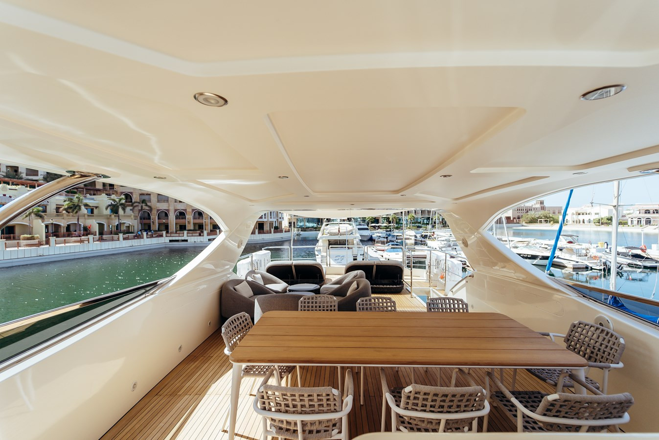 https://arconyachts.ams3.digitaloceanspaces.com/83868/conversions/large_4398718-optimize.jpg