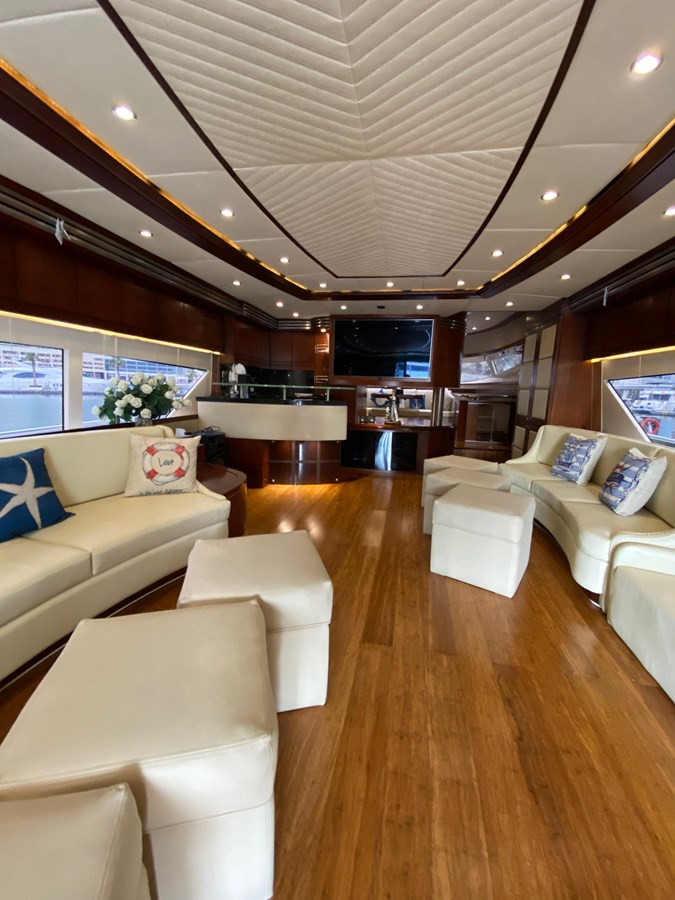https://arconyachts.ams3.digitaloceanspaces.com/83983/conversions/large_3390502-optimize.jpg