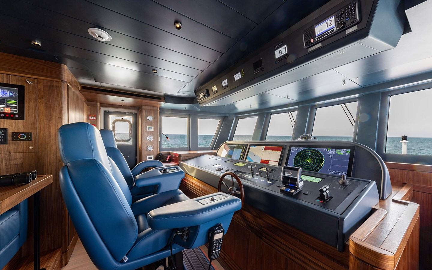 https://arconyachts.ams3.digitaloceanspaces.com/84001/conversions/large_4852093-optimize.jpg