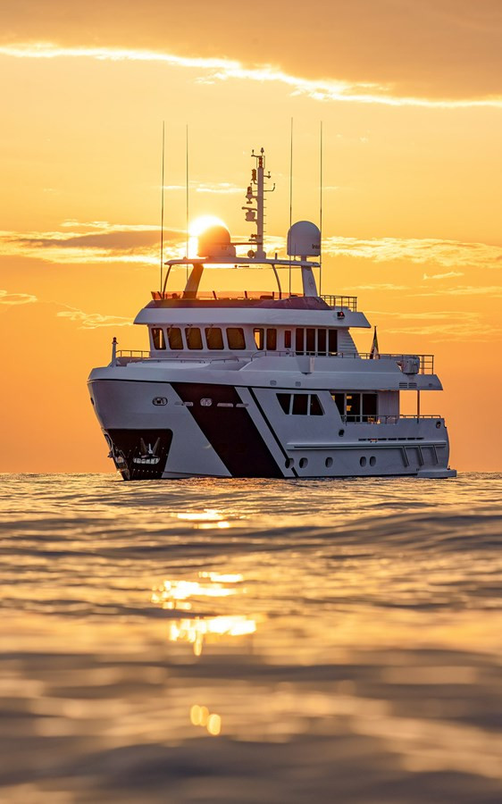 https://arconyachts.ams3.digitaloceanspaces.com/84015/conversions/large_4852098-optimize.jpg
