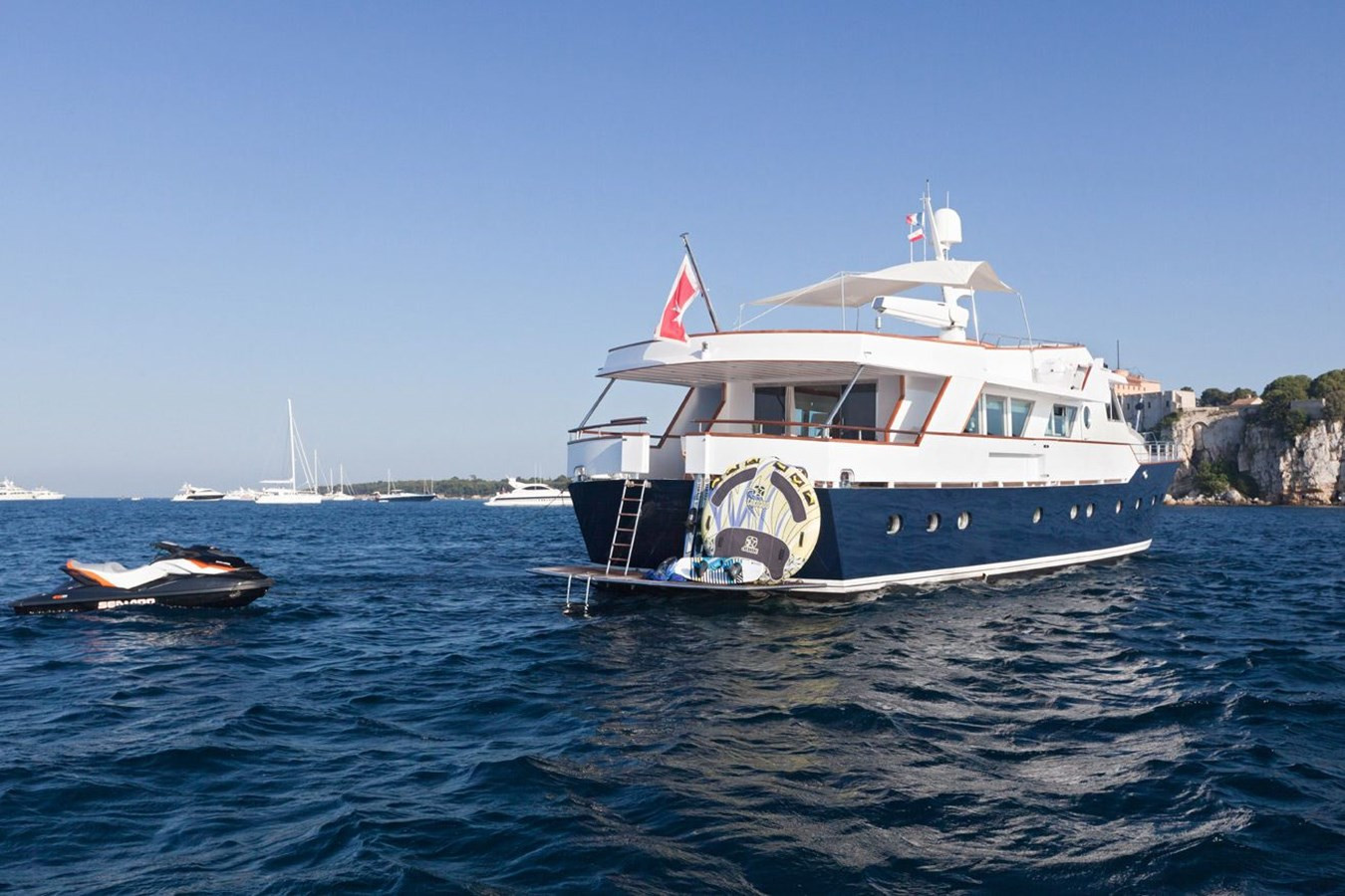 https://arconyachts.ams3.digitaloceanspaces.com/84020/conversions/large_3678589-optimize.jpg