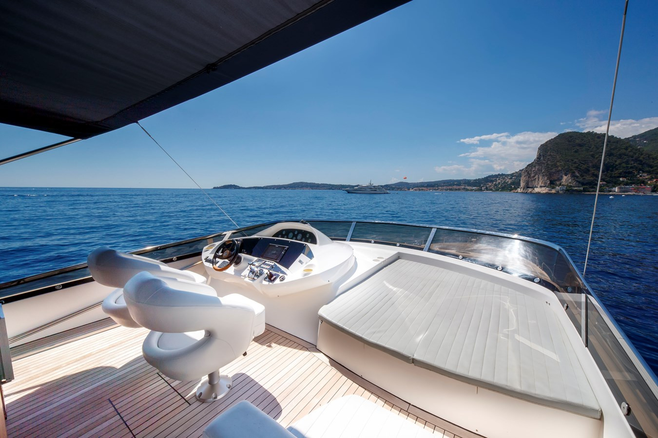 https://arconyachts.ams3.digitaloceanspaces.com/84045/conversions/large_4055892-optimize.jpg