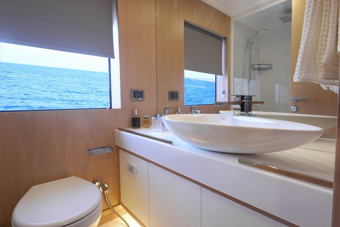 https://arconyachts.ams3.digitaloceanspaces.com/84147/conversions/large_4700059-optimize.jpg