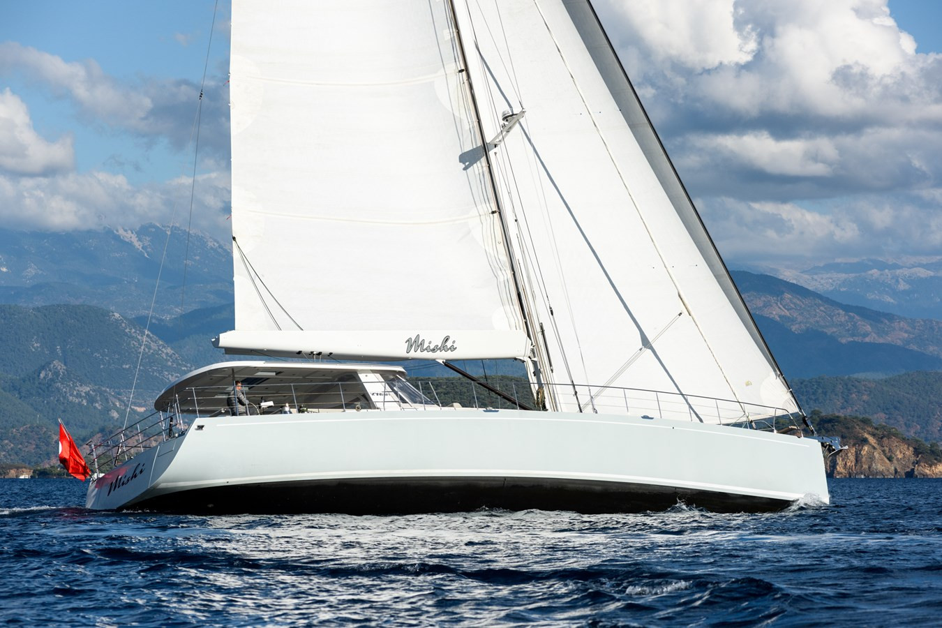 https://arconyachts.ams3.digitaloceanspaces.com/84161/conversions/large_4592854-optimize.jpg