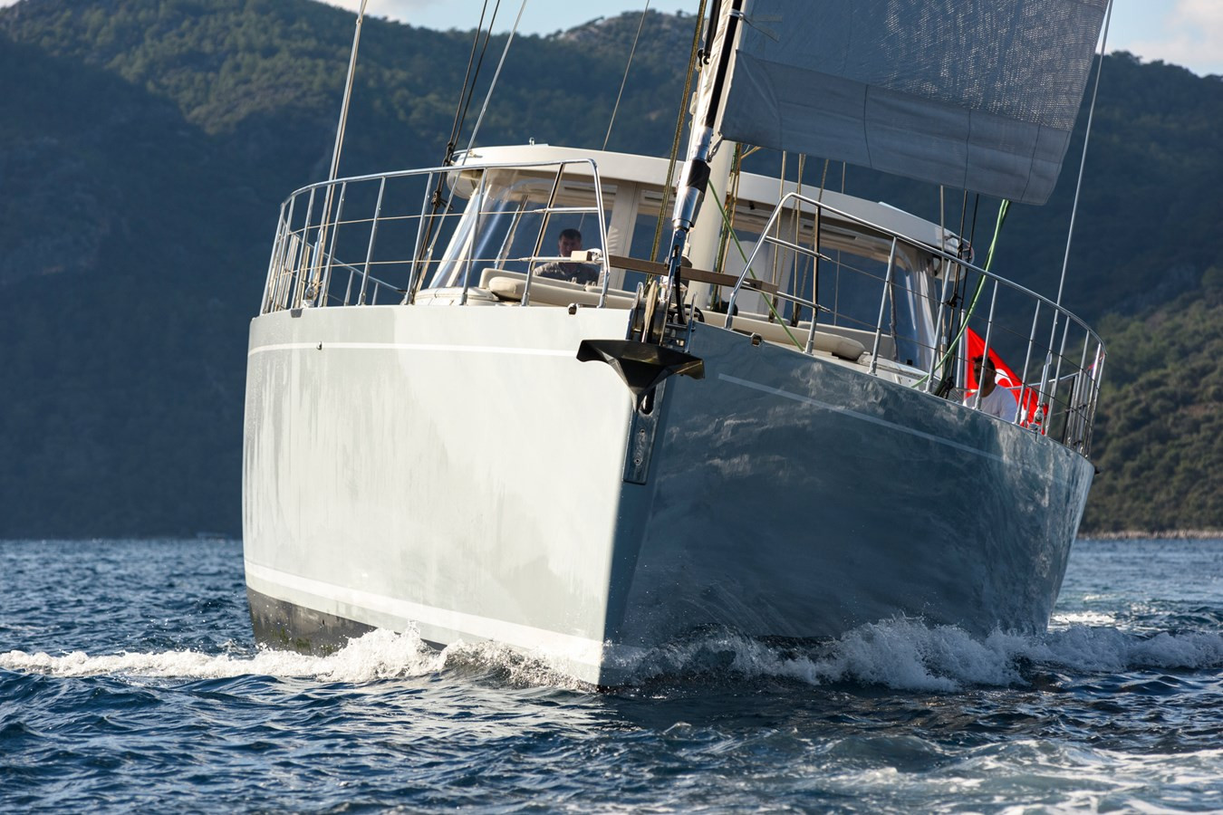 https://arconyachts.ams3.digitaloceanspaces.com/84178/conversions/large_4592853-optimize.jpg
