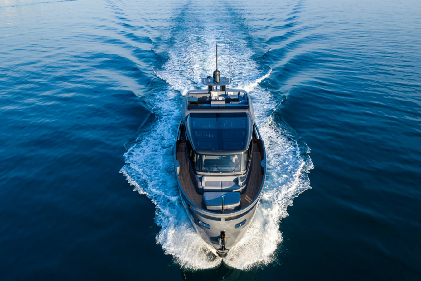 https://arconyachts.ams3.digitaloceanspaces.com/84188/conversions/large_4606741-optimize.jpg