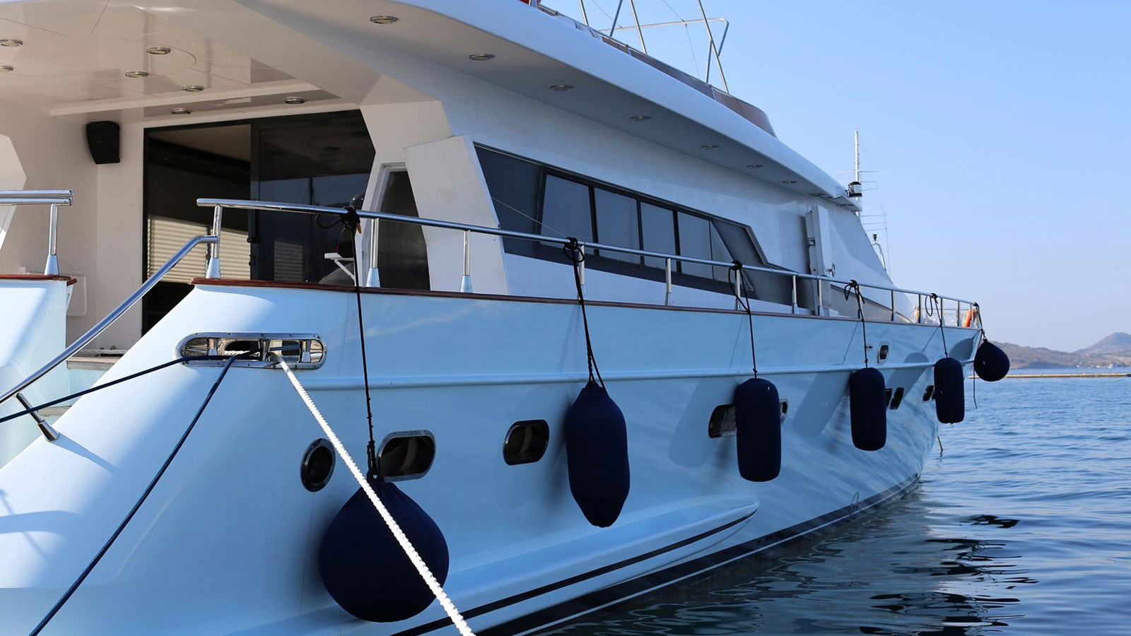 https://arconyachts.ams3.digitaloceanspaces.com/84194/conversions/large_4737474-optimize.jpg