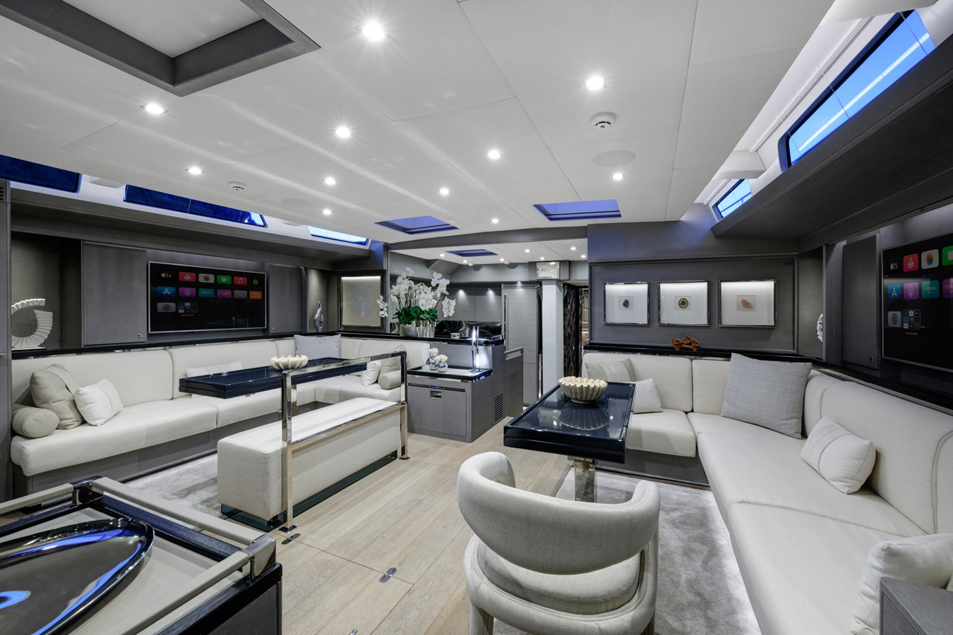 https://arconyachts.ams3.digitaloceanspaces.com/84267/conversions/large_4592888-optimize.jpg