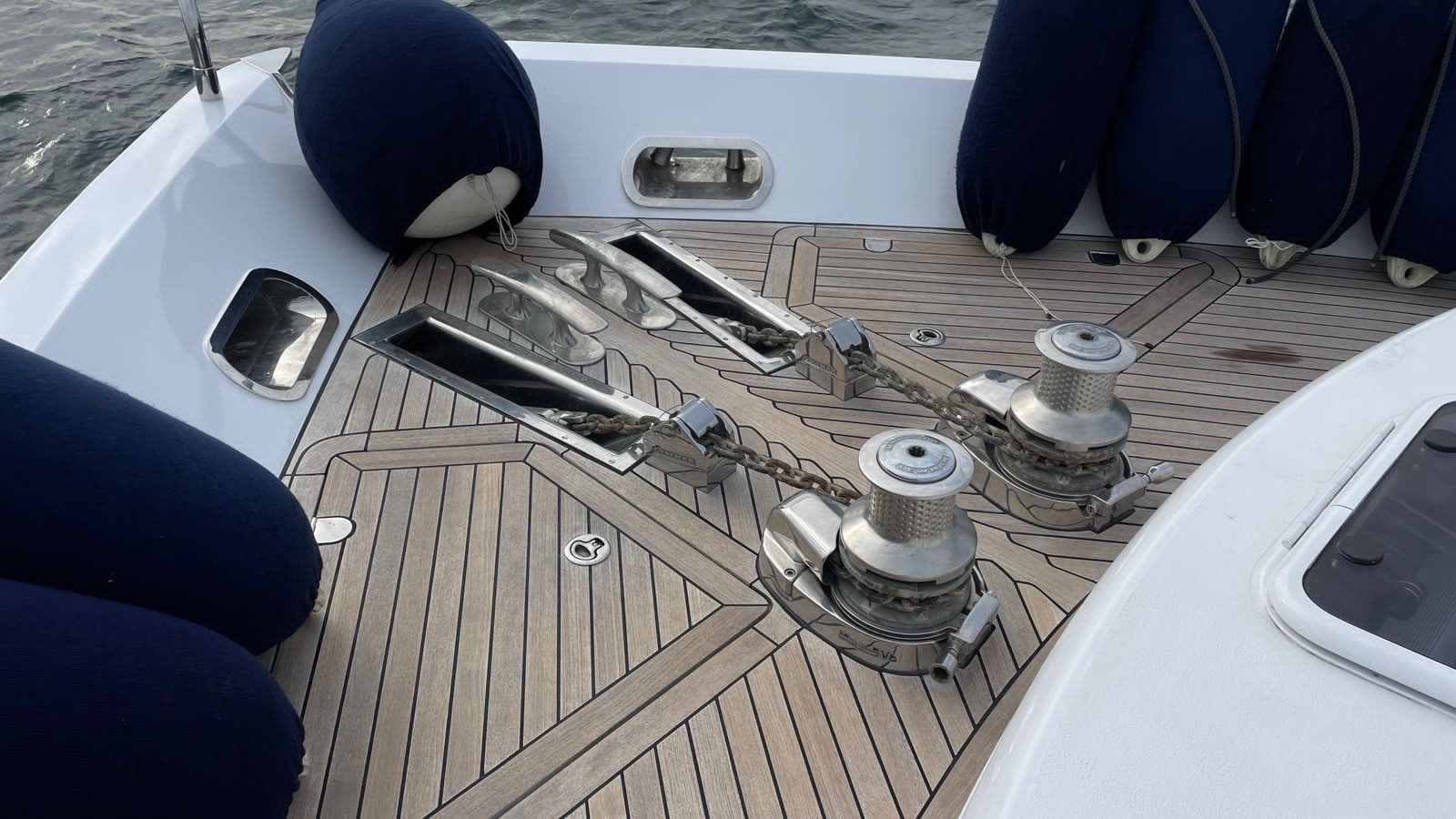 https://arconyachts.ams3.digitaloceanspaces.com/84296/conversions/large_4068894-optimize.jpg