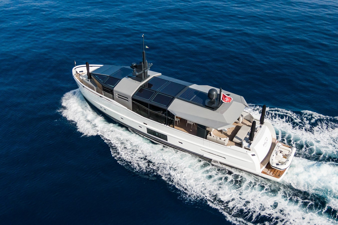 https://arconyachts.ams3.digitaloceanspaces.com/84379/conversions/large_3662462-optimize.jpg