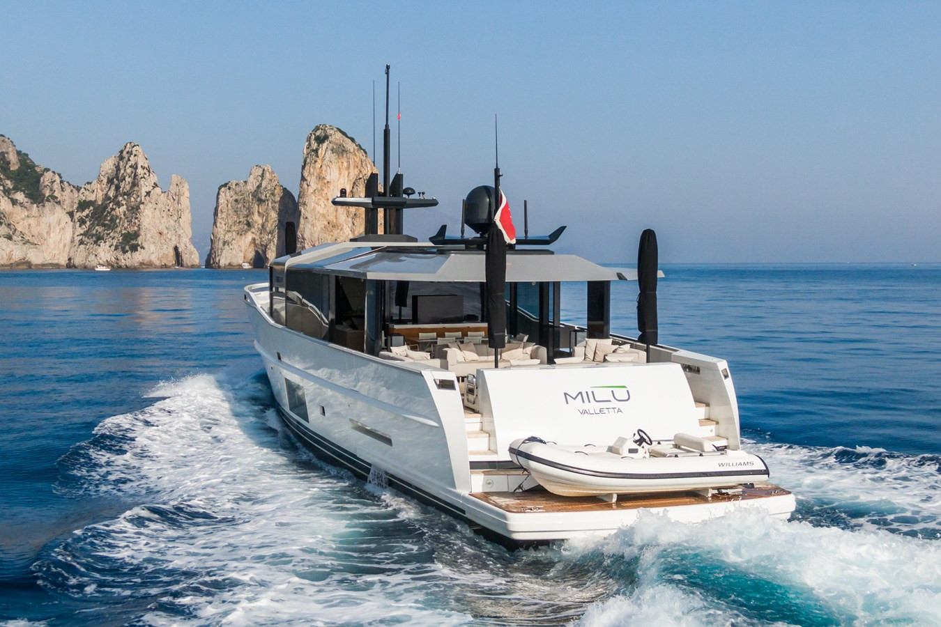 https://arconyachts.ams3.digitaloceanspaces.com/84382/conversions/large_3662464-optimize.jpg