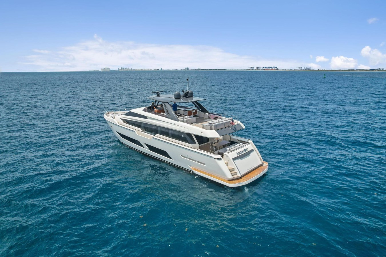 https://arconyachts.ams3.digitaloceanspaces.com/84394/conversions/large_3805572-optimize.jpg