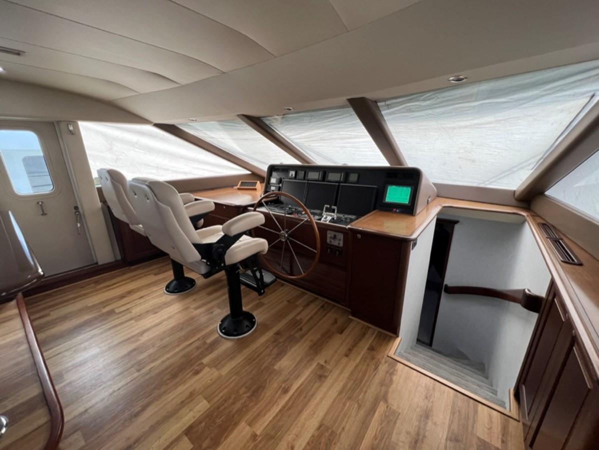 https://arconyachts.ams3.digitaloceanspaces.com/84405/conversions/large_3687199-optimize.jpg