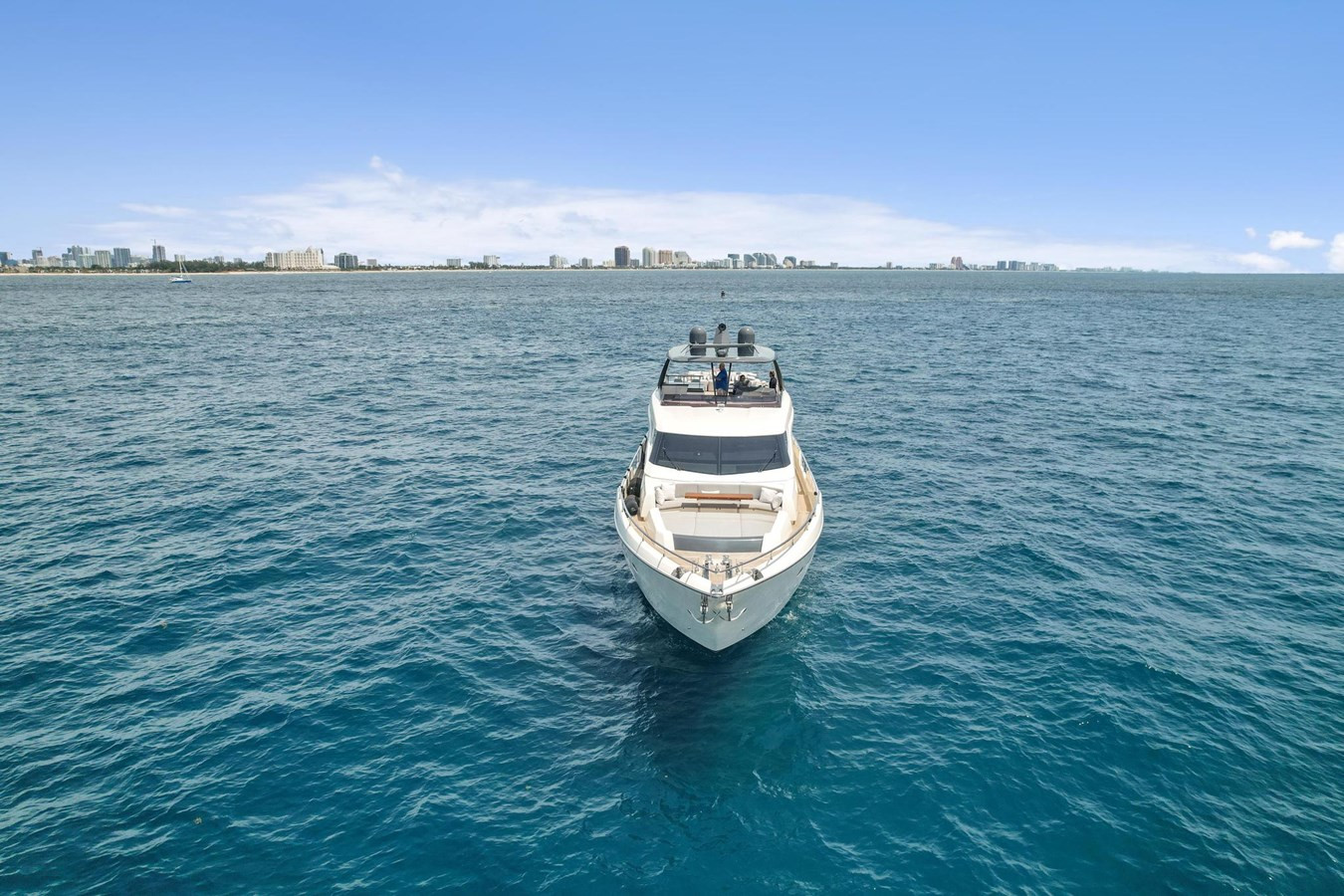 https://arconyachts.ams3.digitaloceanspaces.com/84409/conversions/large_3805577-optimize.jpg