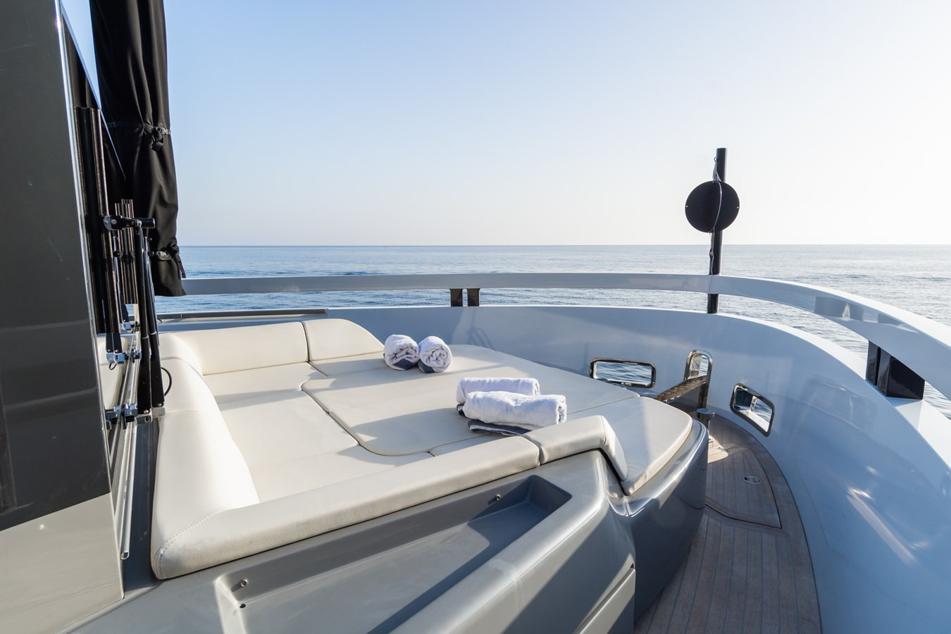 https://arconyachts.ams3.digitaloceanspaces.com/84441/conversions/large_3662484-optimize.jpg