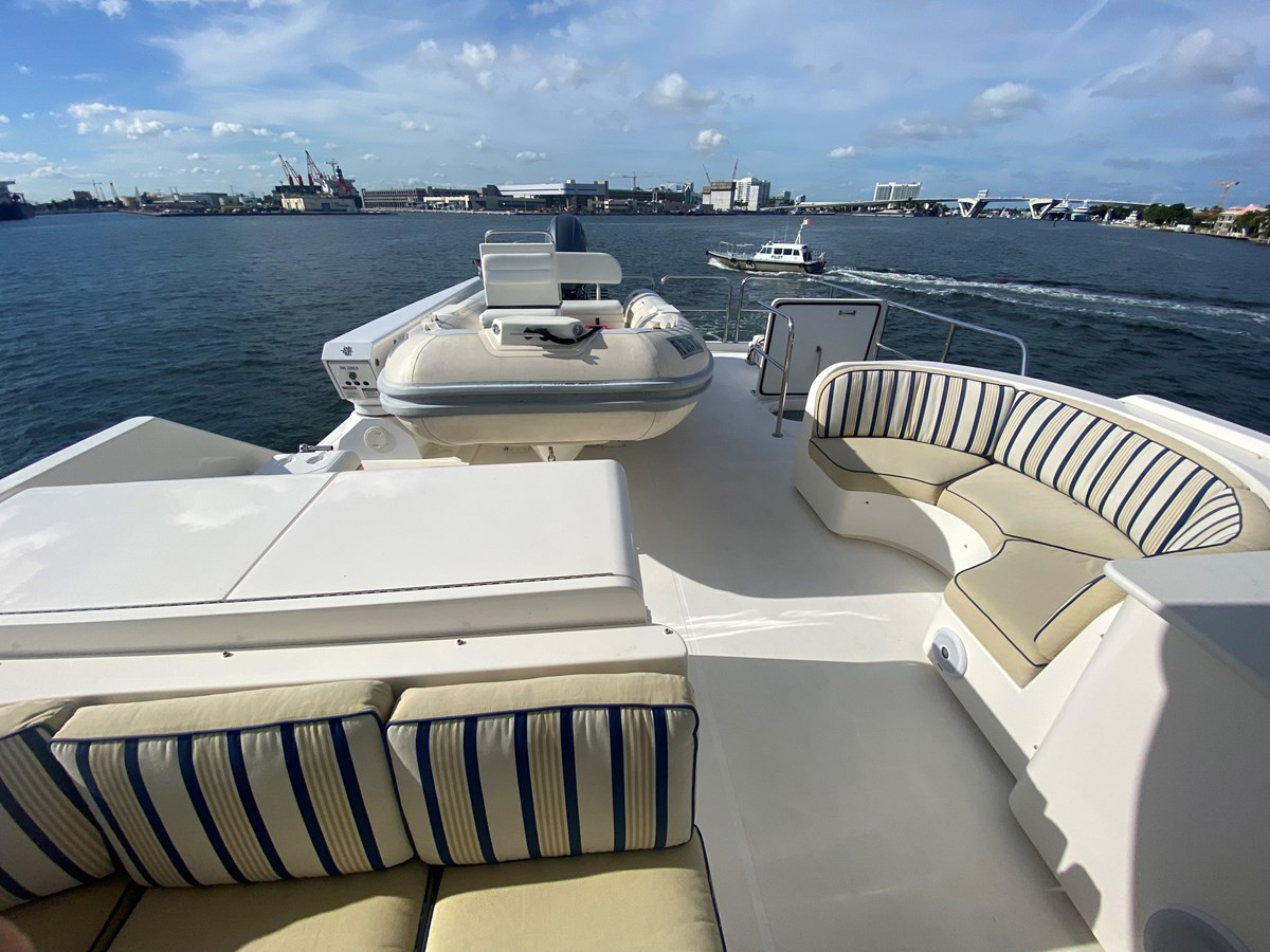 https://arconyachts.ams3.digitaloceanspaces.com/84478/conversions/large_3687225-optimize.jpg
