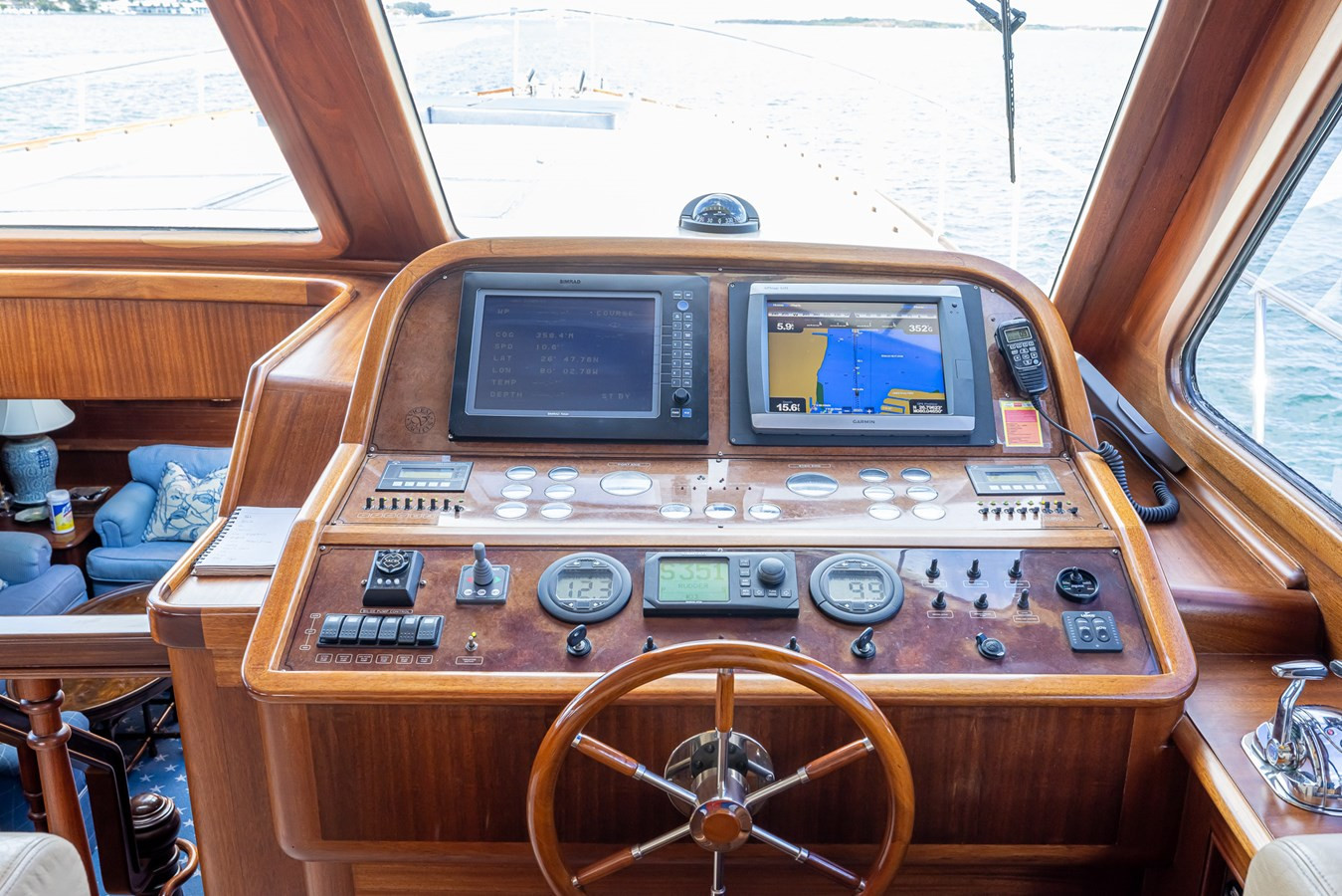 https://arconyachts.ams3.digitaloceanspaces.com/84787/conversions/large_4344917-optimize.jpg