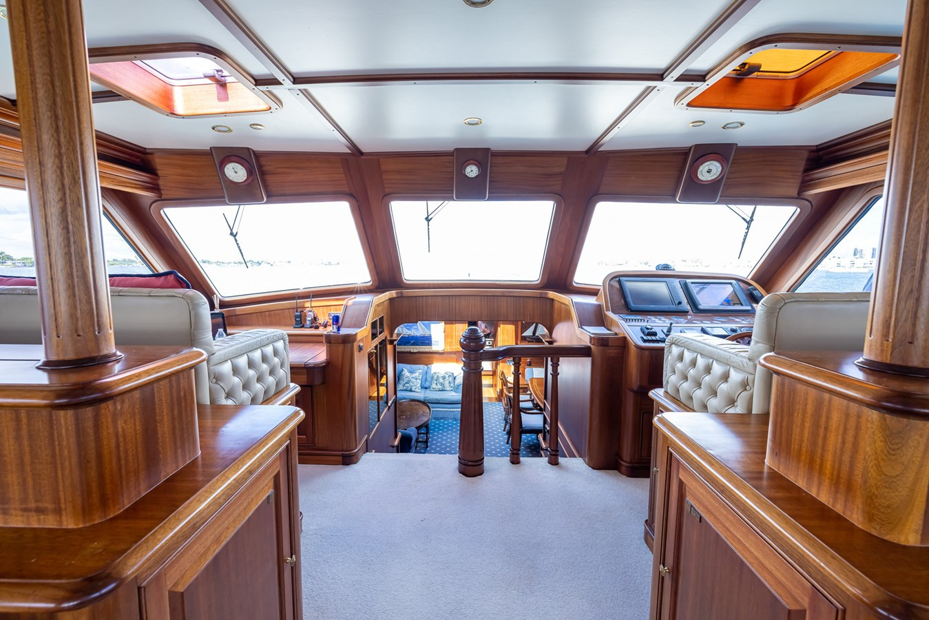 https://arconyachts.ams3.digitaloceanspaces.com/84815/conversions/large_4344926-optimize.jpg