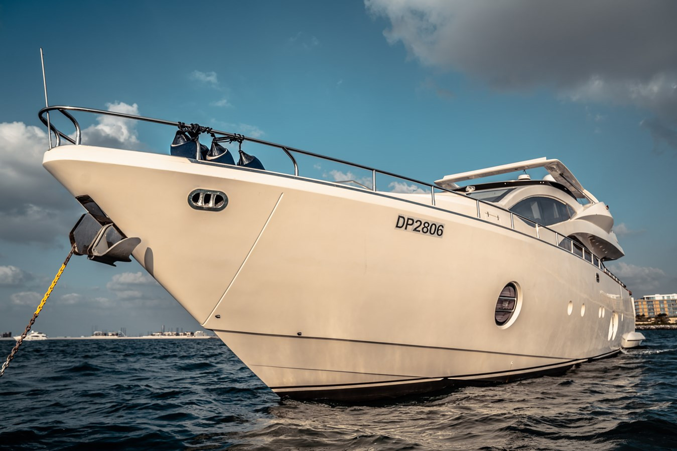 https://arconyachts.ams3.digitaloceanspaces.com/84857/conversions/large_4823496-optimize.jpg