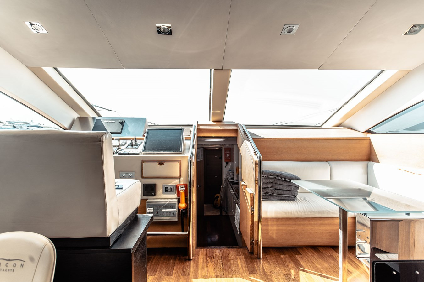 https://arconyachts.ams3.digitaloceanspaces.com/84890/conversions/large_4823511-optimize.jpg