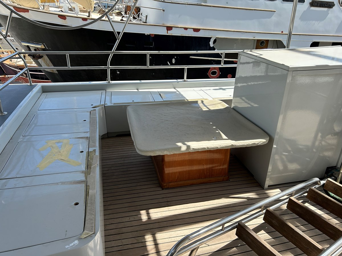 https://arconyachts.ams3.digitaloceanspaces.com/85010/conversions/large_4346946-optimize.jpg