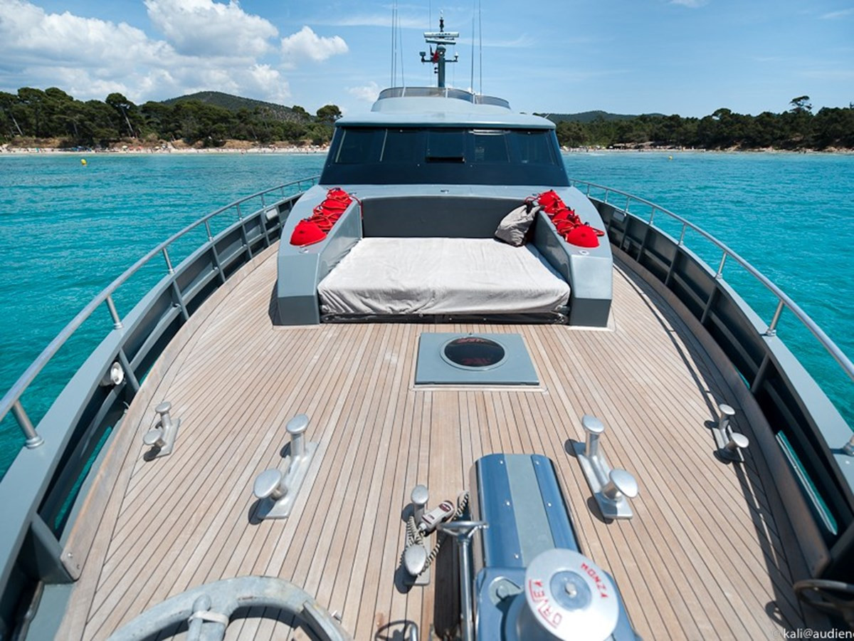 https://arconyachts.ams3.digitaloceanspaces.com/85016/conversions/large_3725457-optimize.jpg