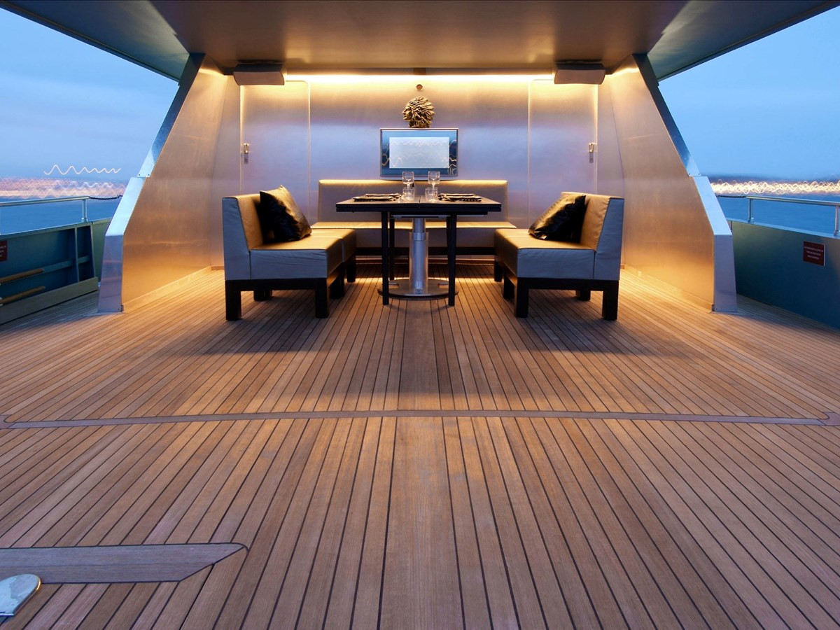 https://arconyachts.ams3.digitaloceanspaces.com/85021/conversions/large_3725456-optimize.jpg
