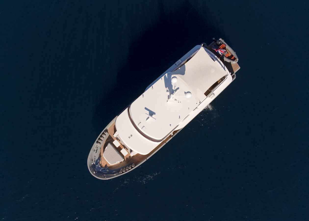 https://arconyachts.ams3.digitaloceanspaces.com/85086/conversions/large_4001579-optimize.jpg