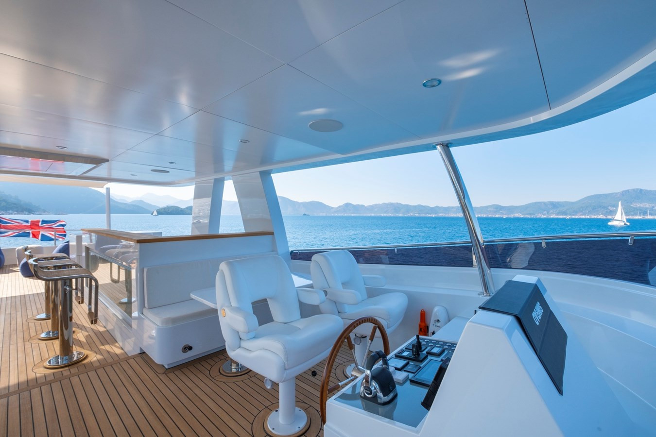 https://arconyachts.ams3.digitaloceanspaces.com/85125/conversions/large_4001592-optimize.jpg