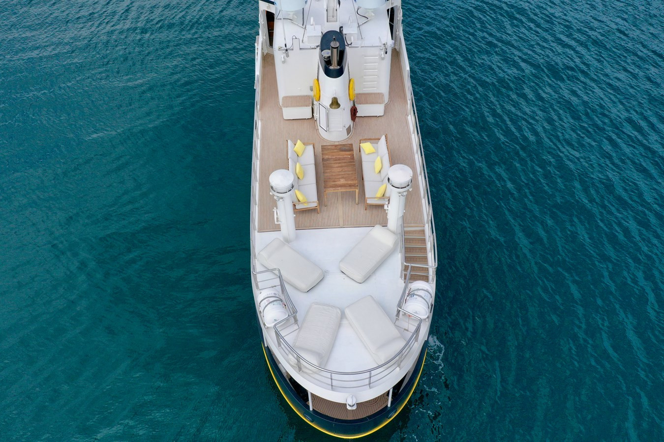 https://arconyachts.ams3.digitaloceanspaces.com/85197/conversions/large_4425519-optimize.jpg
