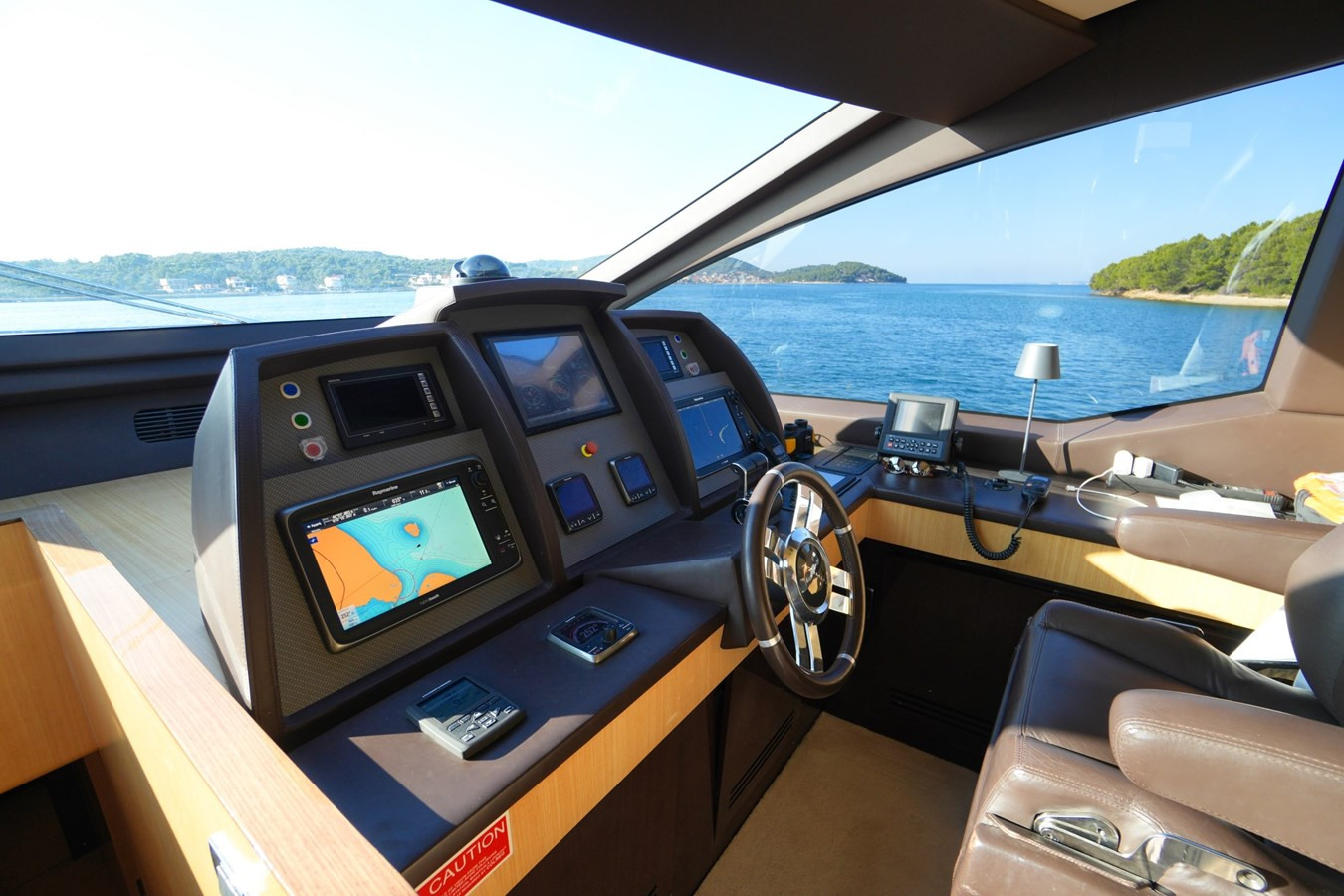 https://arconyachts.ams3.digitaloceanspaces.com/85198/conversions/large_4460144-optimize.jpg