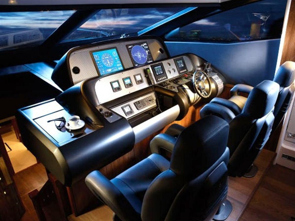 https://arconyachts.ams3.digitaloceanspaces.com/85242/conversions/large_123234-optimize.jpg