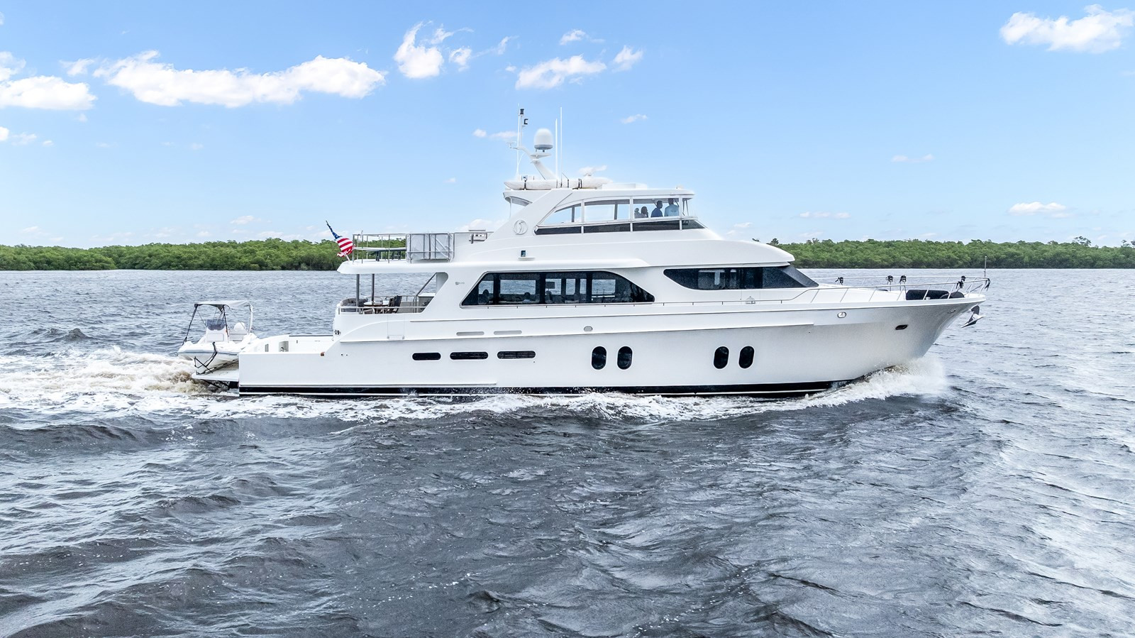 https://arconyachts.ams3.digitaloceanspaces.com/85333/conversions/large_4832764-optimize.jpg