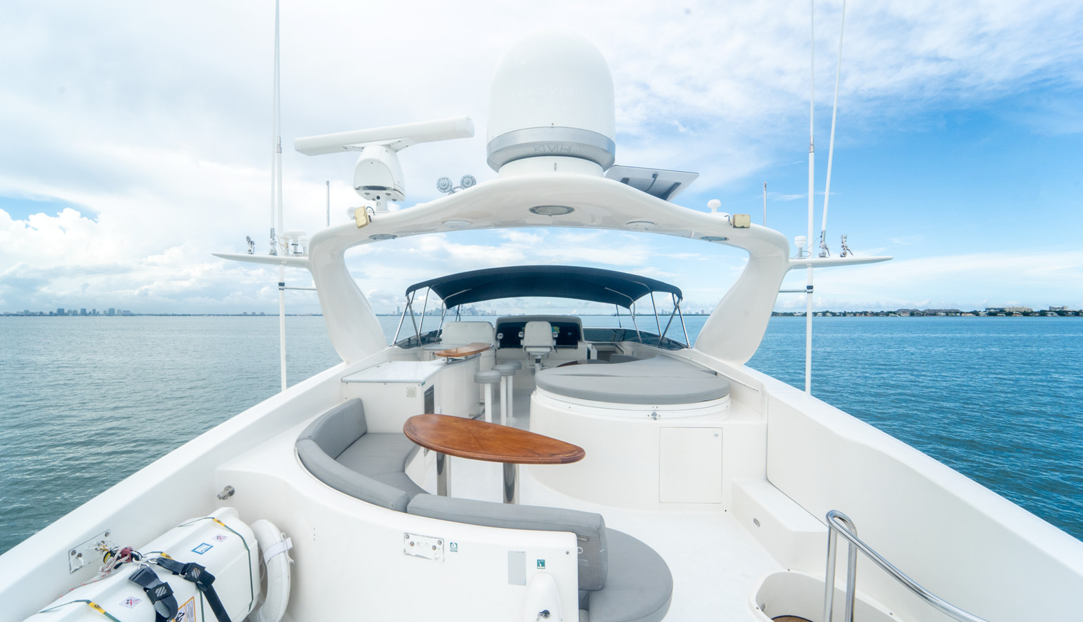 https://arconyachts.ams3.digitaloceanspaces.com/85360/conversions/large_4824640-optimize.jpg