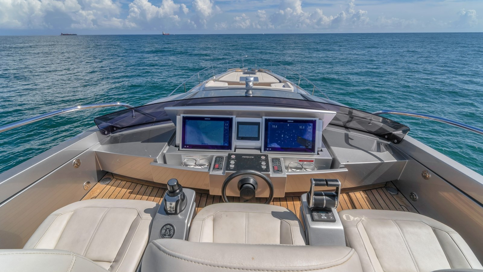 https://arconyachts.ams3.digitaloceanspaces.com/85556/conversions/large_4856857-optimize.jpg