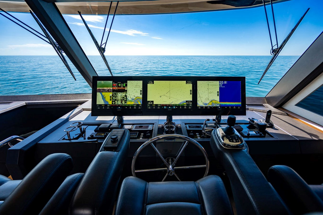 https://arconyachts.ams3.digitaloceanspaces.com/85558/conversions/large_4848107-optimize.jpg