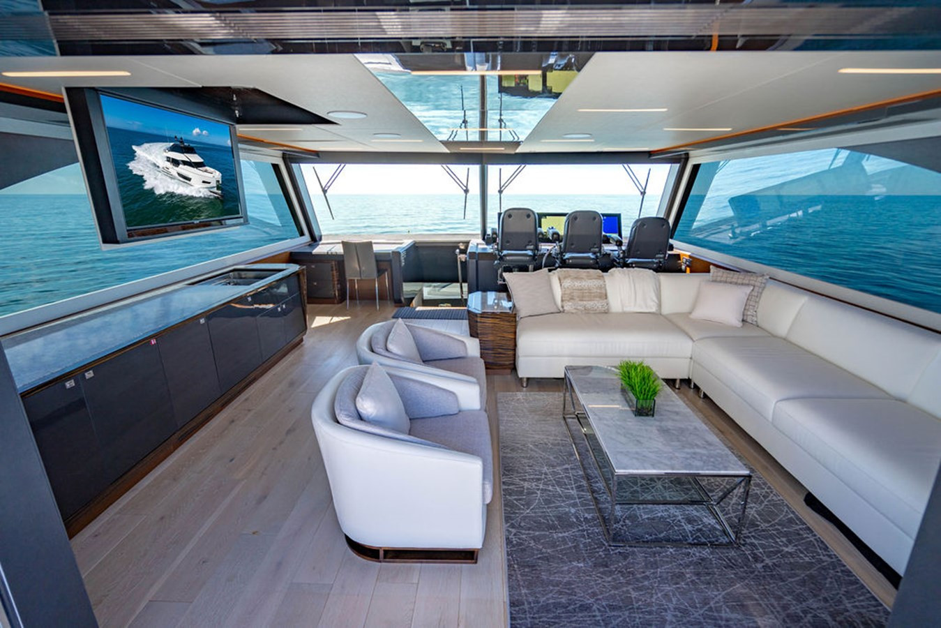 https://arconyachts.ams3.digitaloceanspaces.com/85560/conversions/large_4848108-optimize.jpg