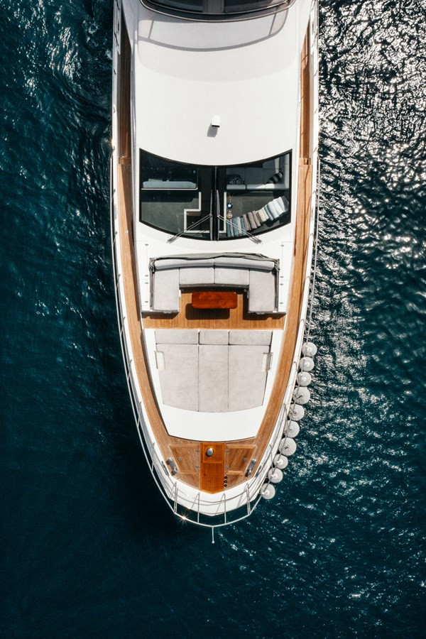 https://arconyachts.ams3.digitaloceanspaces.com/85626/conversions/large_4000655-optimize.jpg