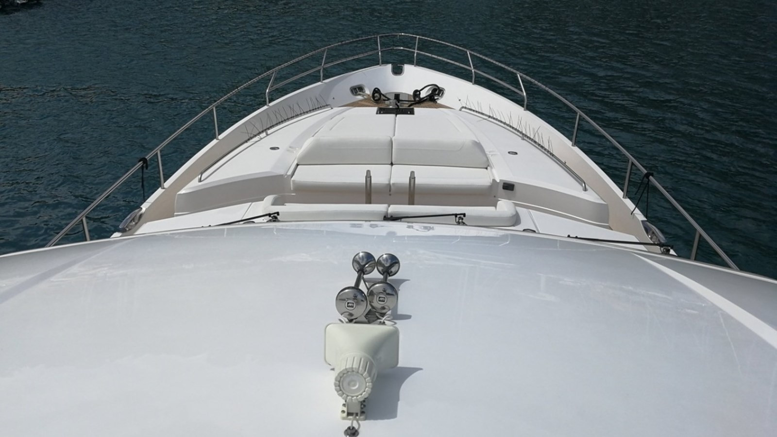 https://arconyachts.ams3.digitaloceanspaces.com/85666/conversions/large_4455017-optimize.jpg