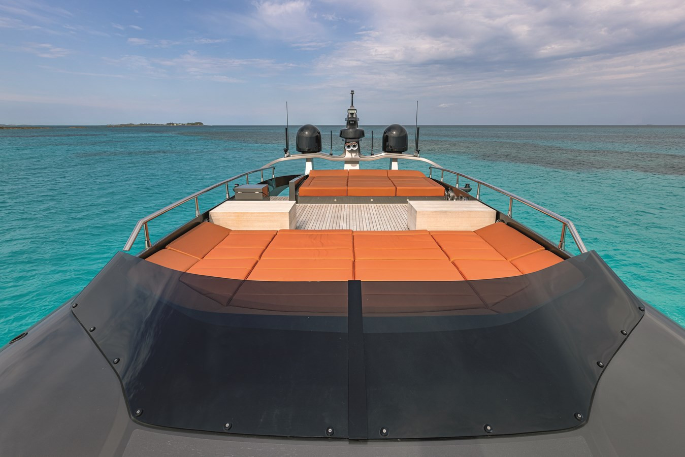 https://arconyachts.ams3.digitaloceanspaces.com/85692/conversions/large_4610364-optimize.jpg