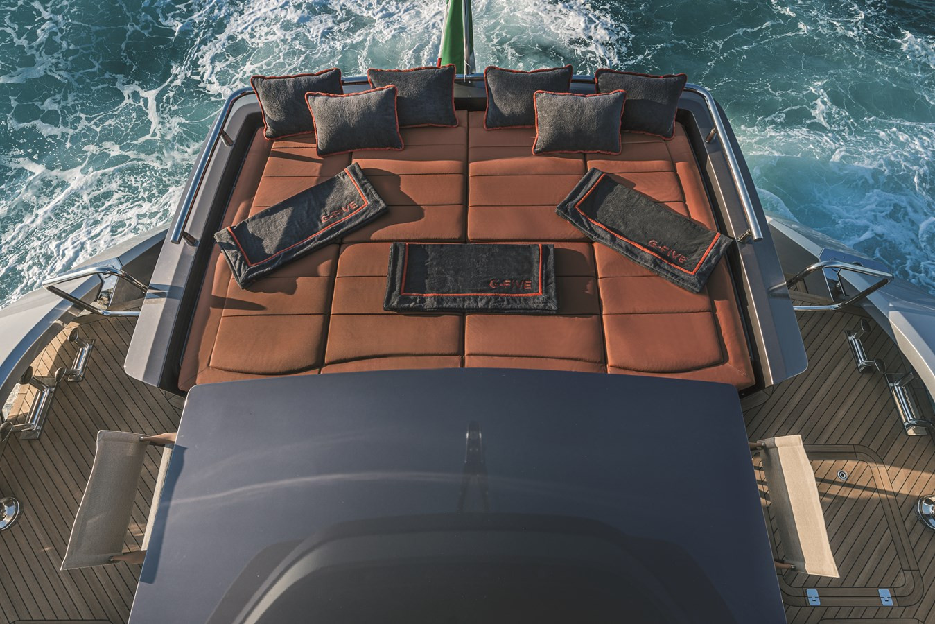 https://arconyachts.ams3.digitaloceanspaces.com/85698/conversions/large_4610366-optimize.jpg
