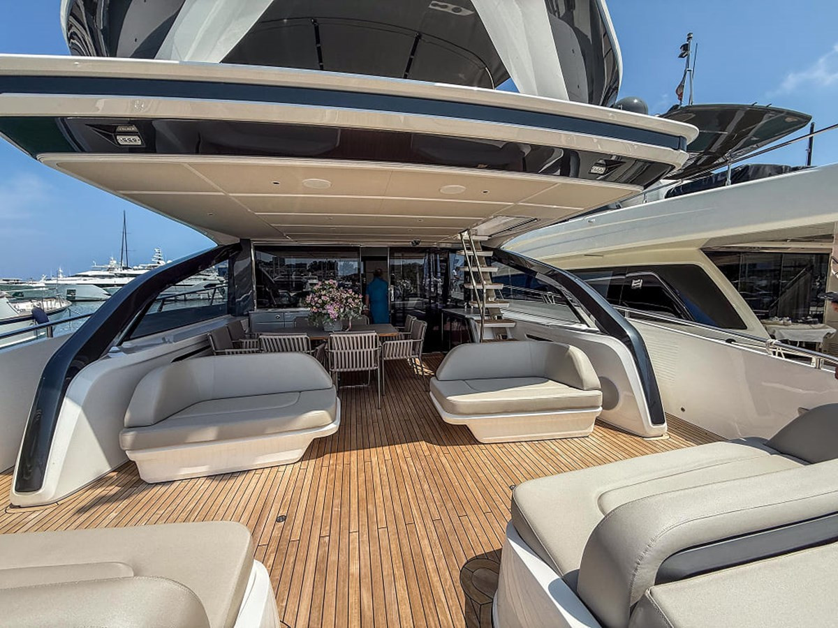 https://arconyachts.ams3.digitaloceanspaces.com/85704/conversions/large_4810224-optimize.jpg