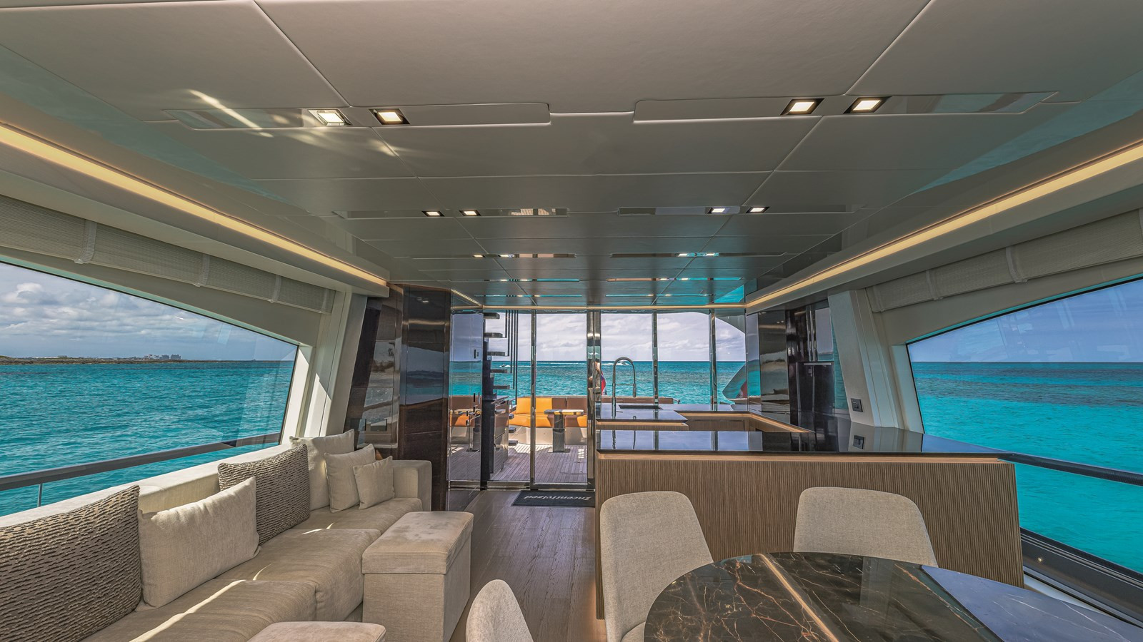 https://arconyachts.ams3.digitaloceanspaces.com/85708/conversions/large_4610396-optimize.jpg