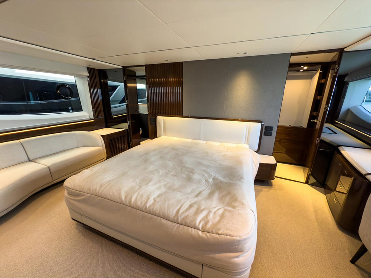 https://arconyachts.ams3.digitaloceanspaces.com/85718/conversions/large_4810229-optimize.jpg