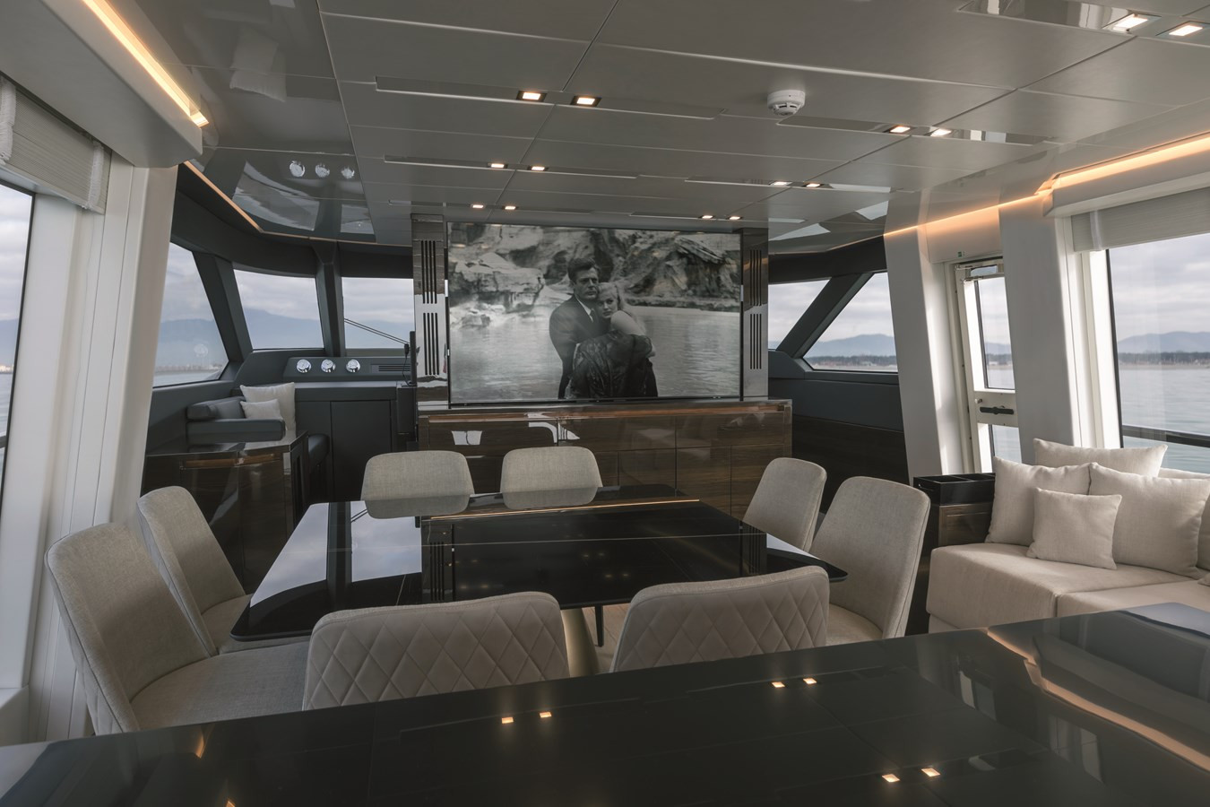 https://arconyachts.ams3.digitaloceanspaces.com/85723/conversions/large_4610400-optimize.jpg