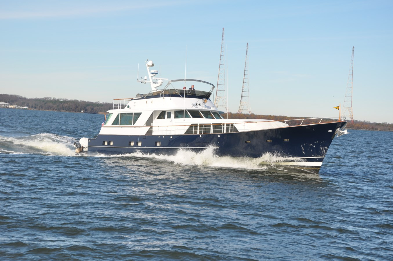 https://arconyachts.ams3.digitaloceanspaces.com/85762/conversions/large_3511546-optimize.jpg
