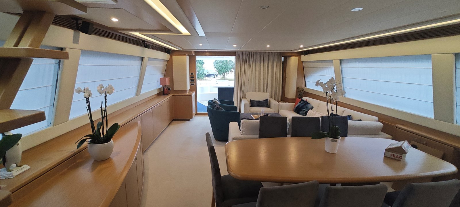 https://arconyachts.ams3.digitaloceanspaces.com/85787/conversions/large_4045996-optimize.jpg